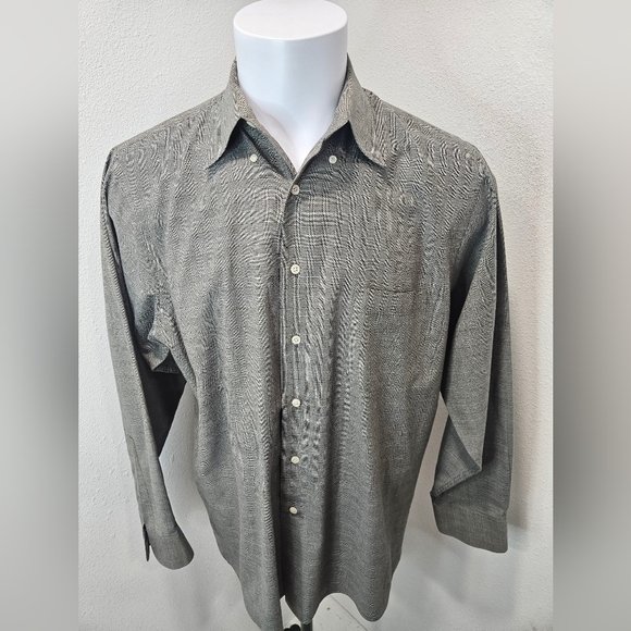 Van Heusen Broadcloth men's button-down longsleeve  16.5 - Picture 1 of 6